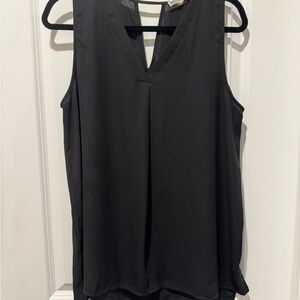 Pleione Black V-Neck Sleeveless Blouse